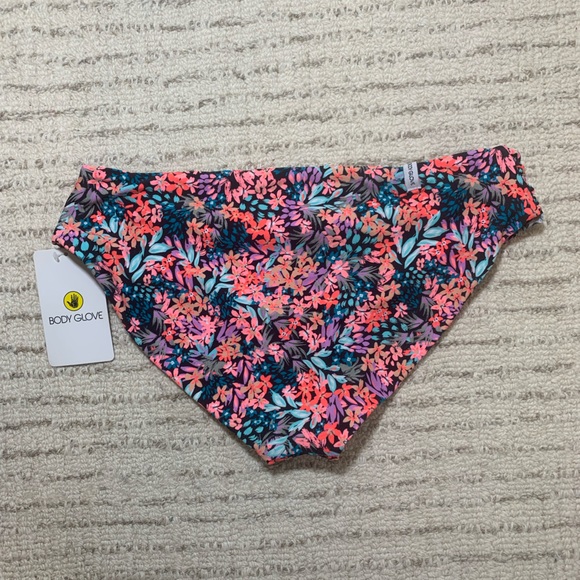 Body Glove brand bikini set - Picture 9 of 12